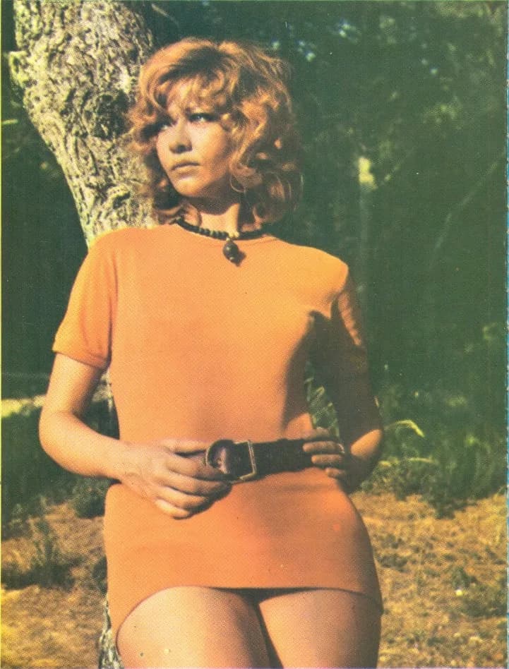 Milena Dravić - Postcard of Milena Dravić.