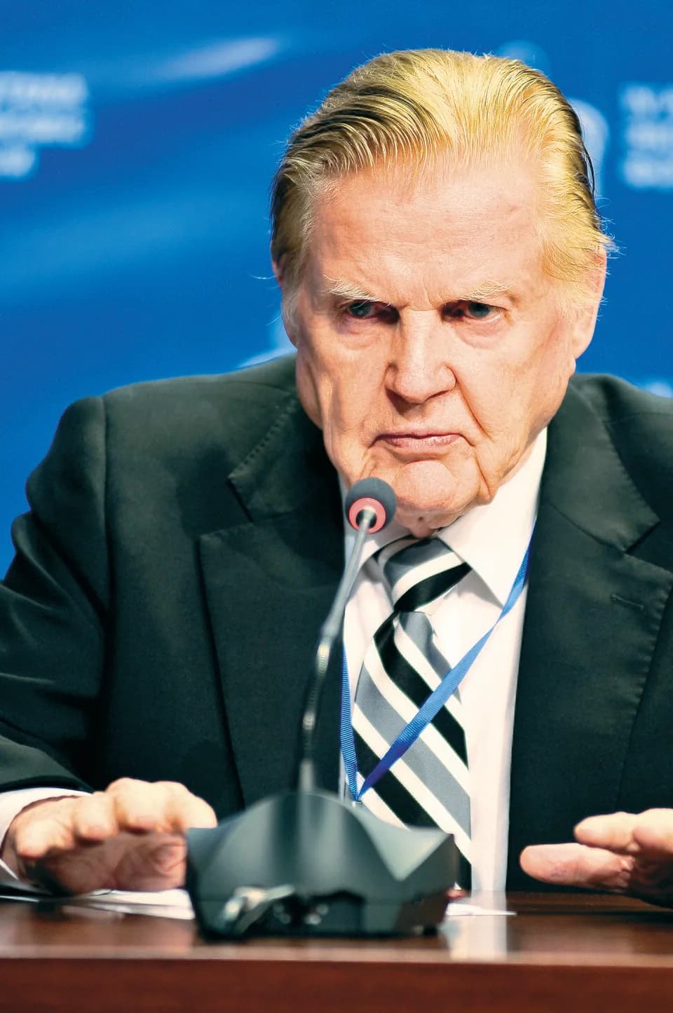 Robert Mundell - Robert Mundell, CC (born October 24, 1932) is a Nobel Prize-winning Canadian economist. Currently, Mundell is a professor of economics at Columbia University and the Chinese Universit