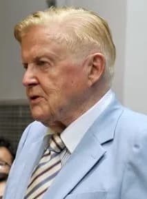 Robert Mundell - Robert Mundell at SWUFE in 2013