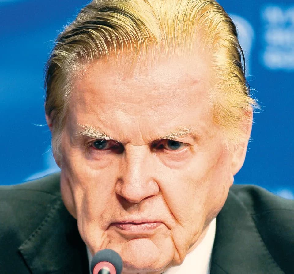 Robert Mundell - Robert Mundell, CC (born October 24, 1932) is a Nobel Prize-winning Canadian economist. Currently, Mundell is a professor of economics at Columbia University and the Chinese Universit