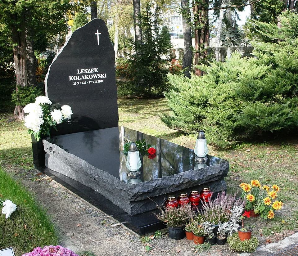 Leszek Kołakowski - Leszek Kolakowski's grave in Powązki Military Cemetery
