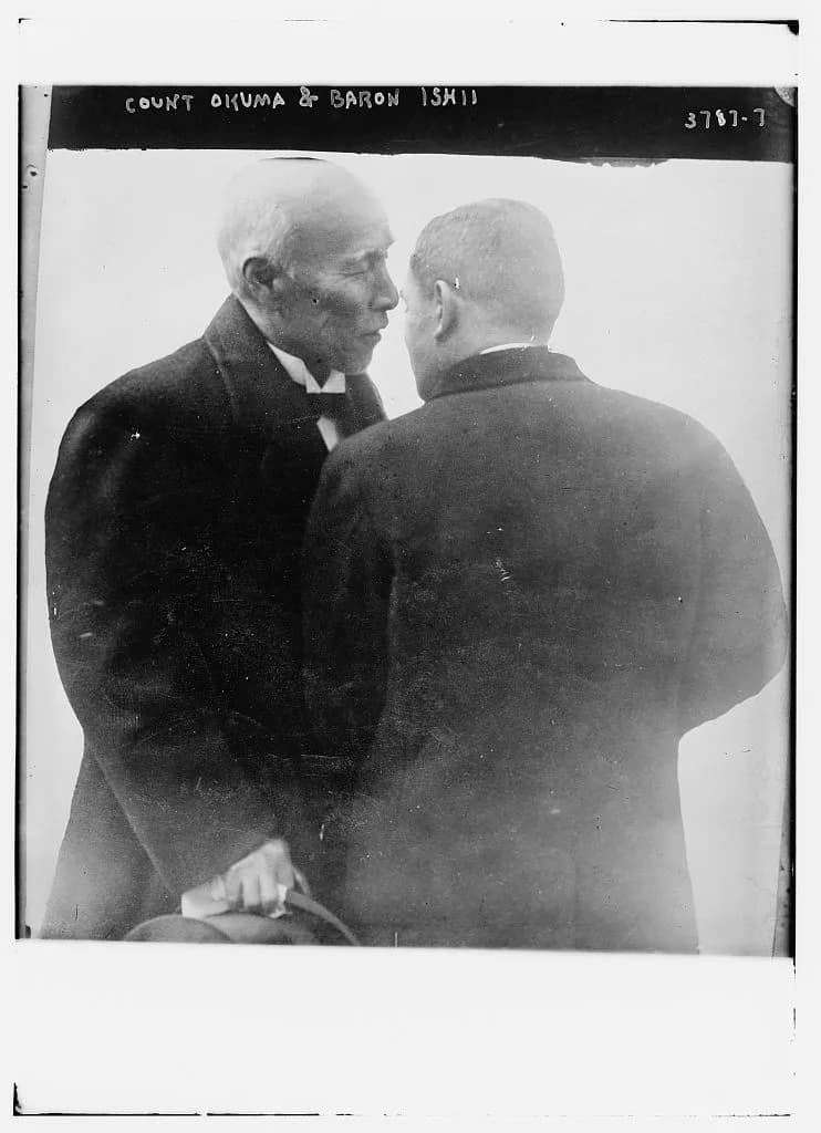 Ōkuma Shigenobu - Ishii Kikujirō and Ōkuma Shigenobu in 1915