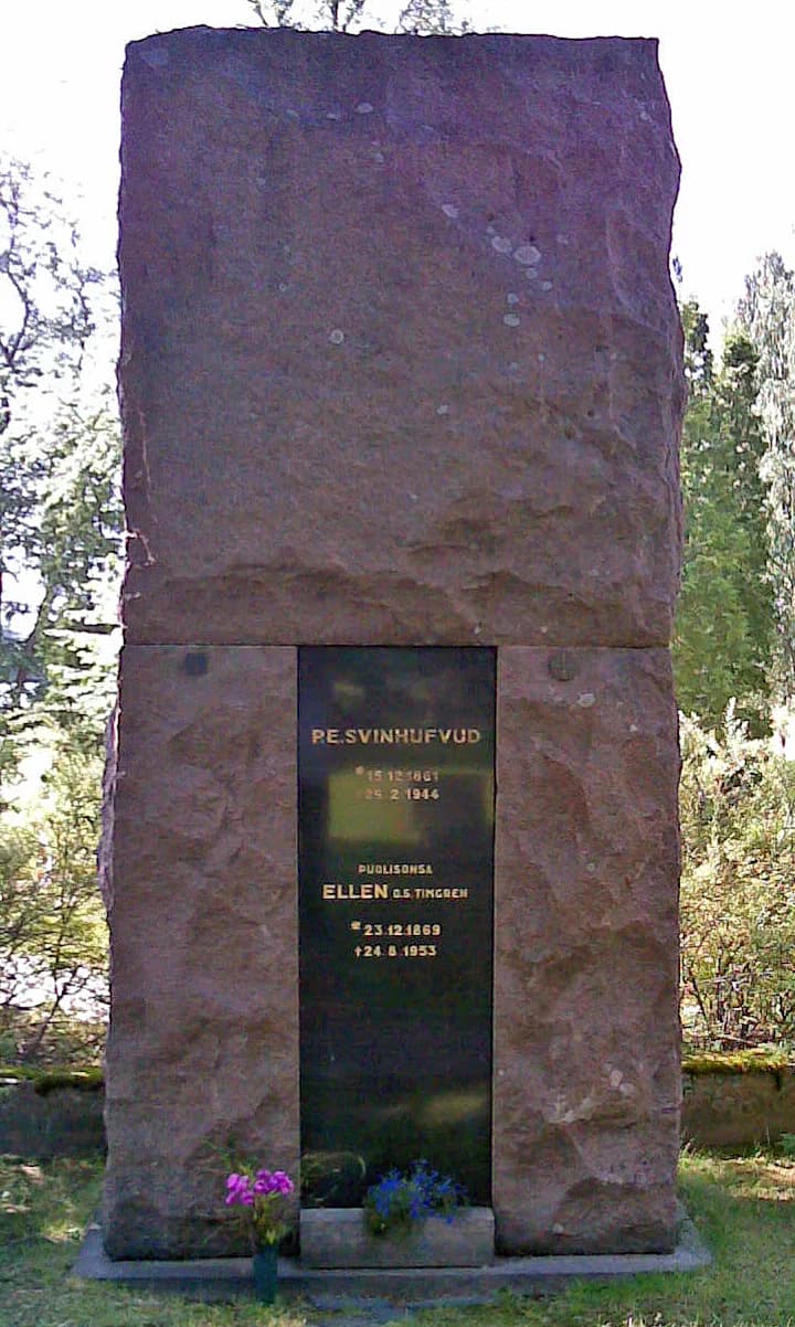 Pehr Evind Svinhufvud - P.E Svinhufvudin hauta. LUUMÄKI