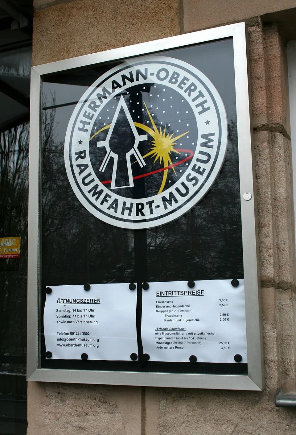 Hermann Oberth - Tafel am Eingang, Hermann-Oberth-Raumfahrt-Museum in Feucht