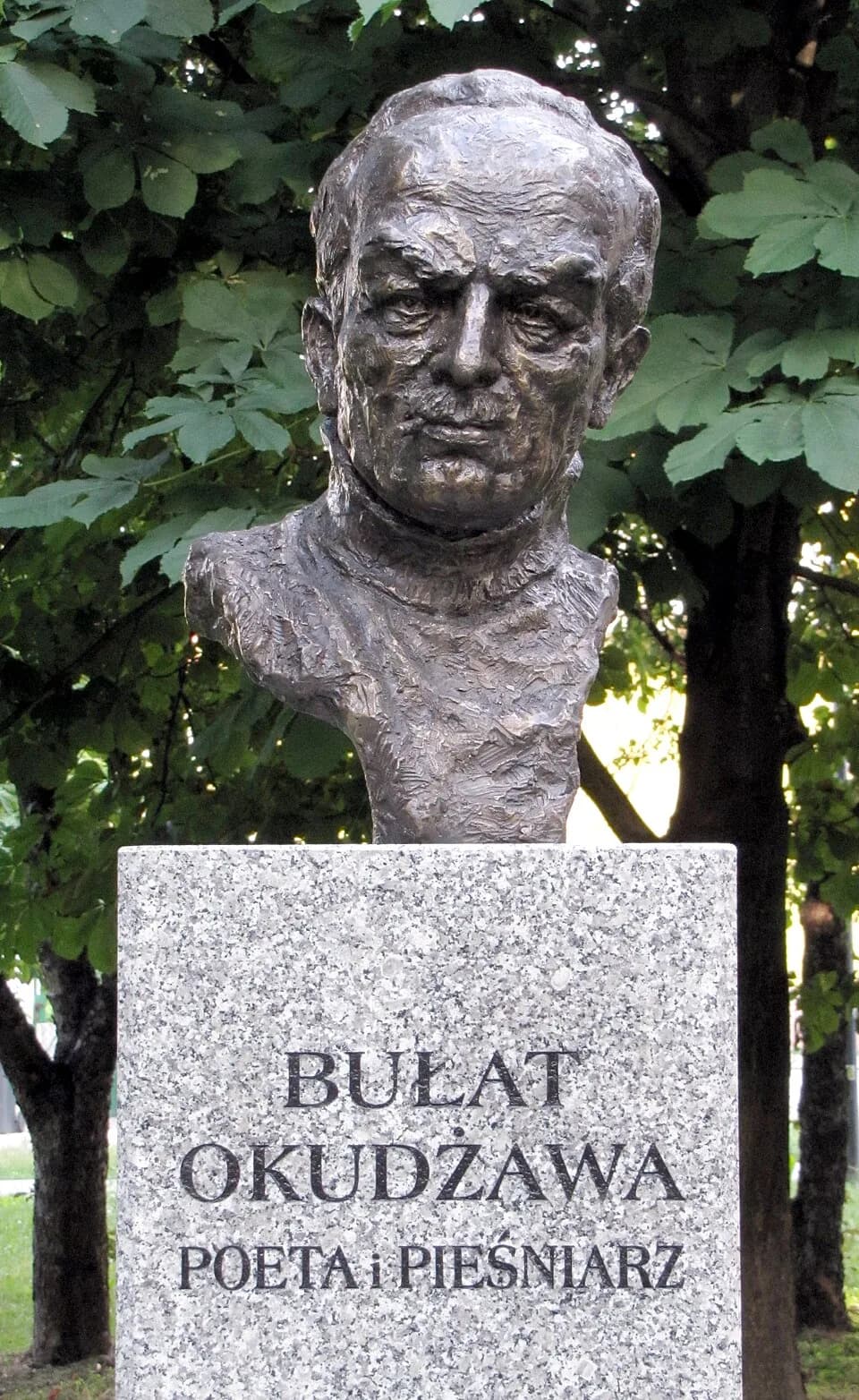 Bulat Okudzhava - Bust of Bulat Okudzhava in Celebrity Alley in Kielce (Poland)