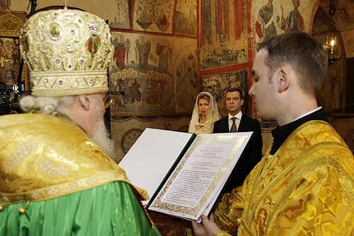 Patriarch Alexius II - MOSCOW. In the Moscow Kremlin’s Annunciation Cathedral.