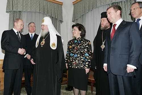 Patriarch Alexius II - THE KREMLIN, MOSCOW. With the 2007 winners of the Public International Foundation for the Unity of Orthodox Christian Nations. From left to right: Crown Prince of Serbia and Yug
