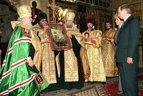Patriarch Alexius II - THE ANNUNCIATION CATHEDRAL IN THE KREMLIN, MOSCOW. A ceremonial prayer on the inauguration of the new President. Alexy II, Patriarch of Moscow and All Russia, presents the icon 