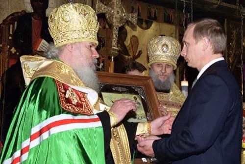 Patriarch Alexius II - THE ANNUNCIATION CATHEDRAL IN THE KREMLIN, MOSCOW. A ceremonial prayer on the inauguration of the new President. Alexy II, Patriarch of Moscow and All Russia, presents the icon 
