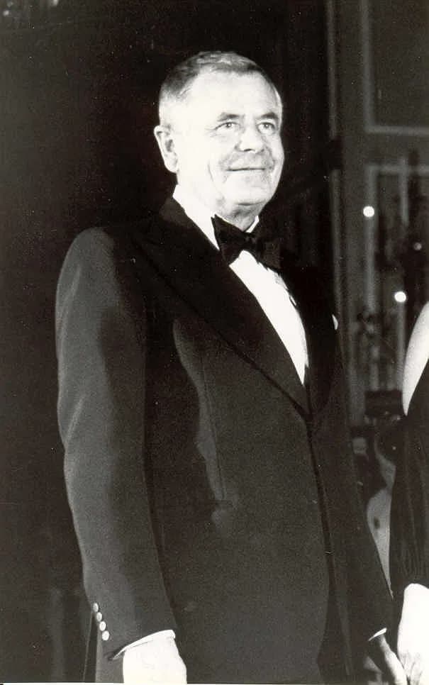 Glenn Ford - Photo of actor Glenn Ford.