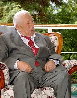 Rasul Gamzatov - Avar and russian poet Rasul Gamzatov