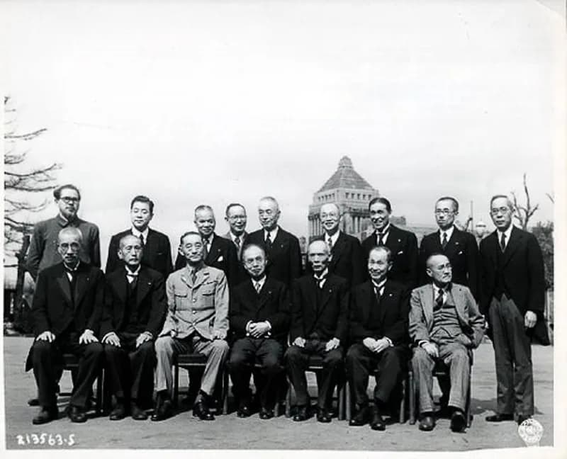 Shigeru Yoshida - Japanese Prime Minister Kijūrō Shidehara (1872–1951, in office 1945–46, fourth from the left, front row) and the members of his cabinet, including Minister of the Navy Mitsumasa Yona