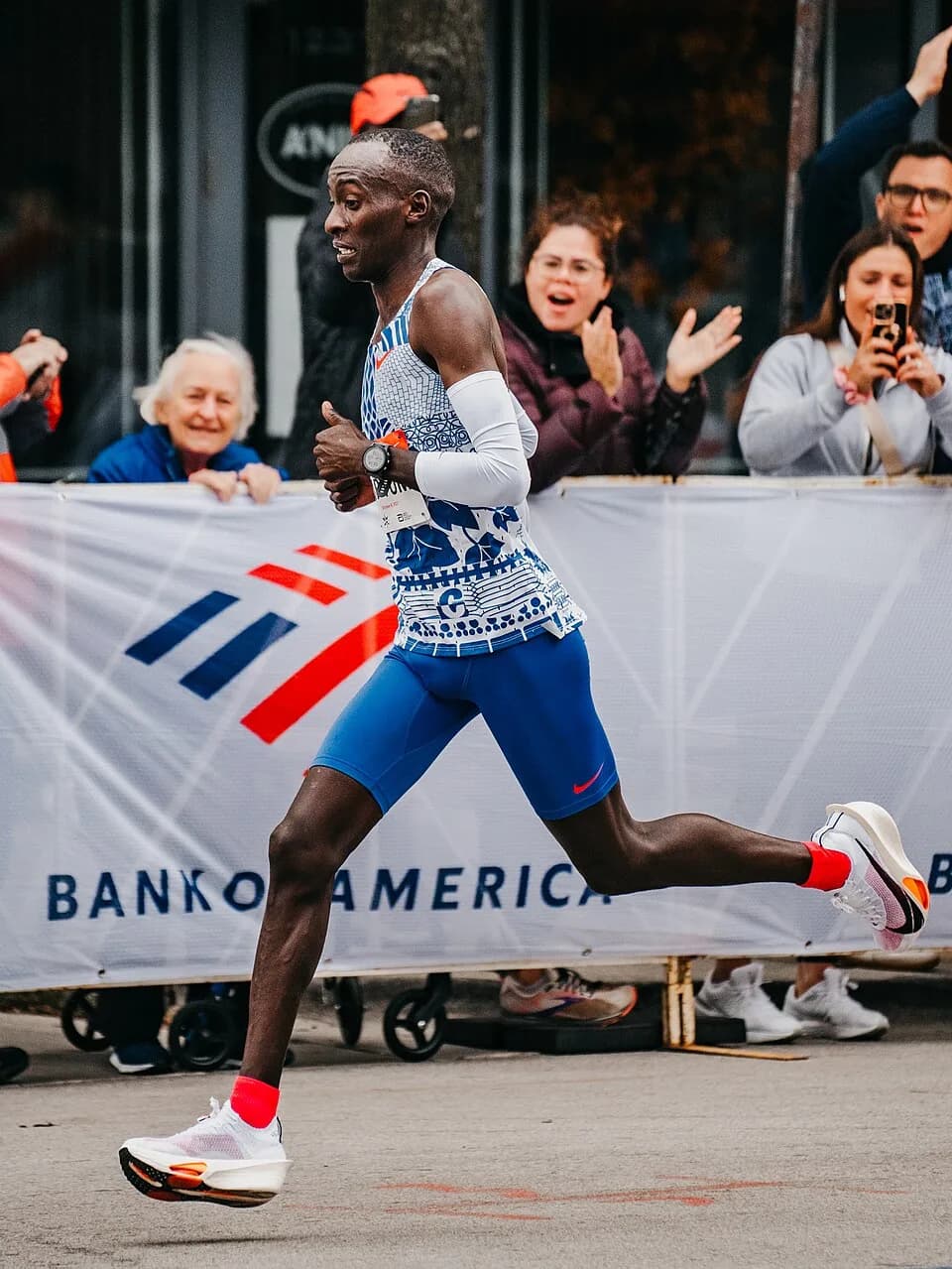Kelvin Kiptum - Kelvin Kiptum at the 2023 Chicago Marathon setting the world record in a time of 2:00:35