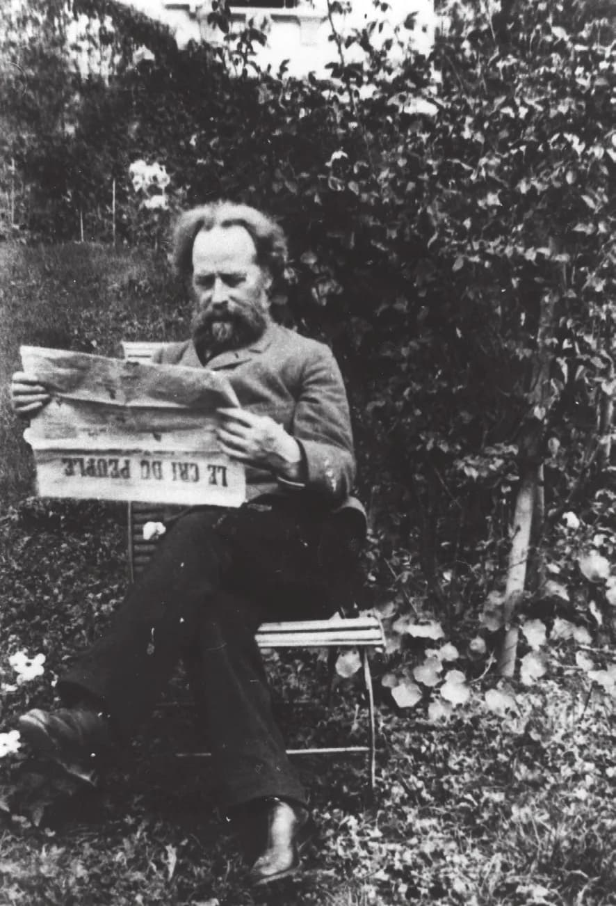 Élisée Reclus - Élisée Reclus (1830-1905) reading "Le Cri du Peuple" in the garden of his home in Brussels.
