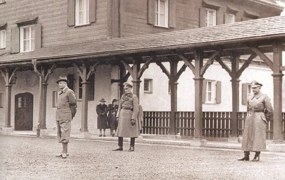 Walther von Brauchitsch - The courtyard of the “Tři trubky” hunting lodge. From 1942 onward, Walter von Brauchitsch, Field Marshal of the German Army, was stationed at the Tři trubky lodge. In the pho
