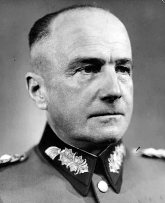 Walther von Brauchitsch - For documentary purposes the German Federal Archive often retained the original image captions, which may be erroneous, biased, obsolete or politically extreme. Walther von B