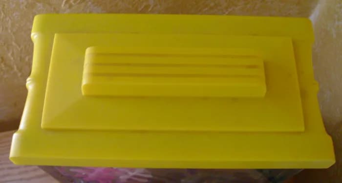 Leo Baekeland - "I'm pretty sure this is bakelite." -- SharkeyinColo, 2006Bakelite Fish tank cover