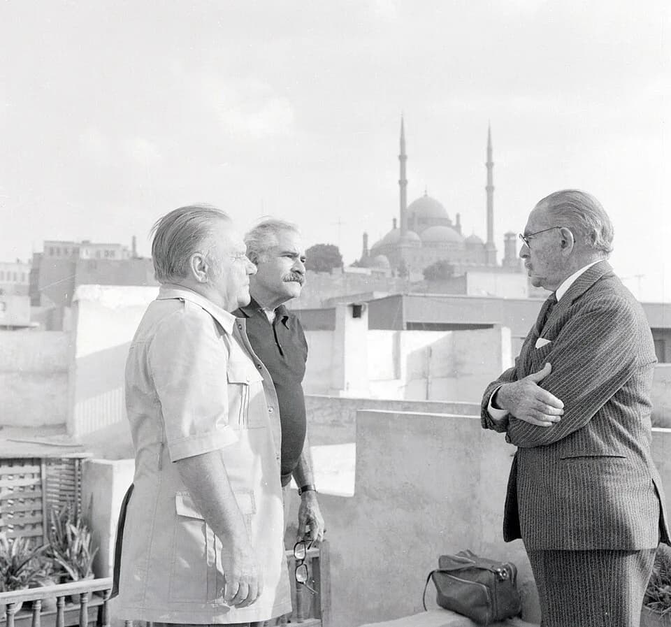 Lawrence Durrell - Lawrence Durrell (left), Dimitri Papadimos and Hassan Fathy (right), in Cairo