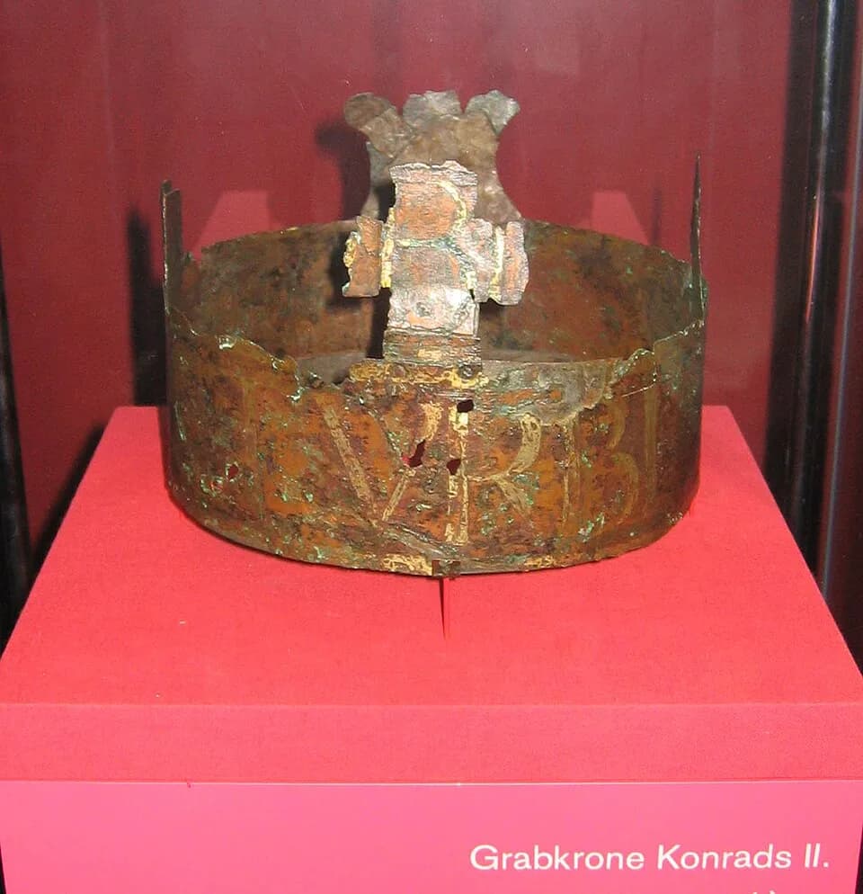 Conrad II - Die Grabkrone Konrads II. aus der Domschatzkammer des Dom zu Speyer (Historisches Museum der Pfalz), wo auch Konrads Grabstätte liegt.