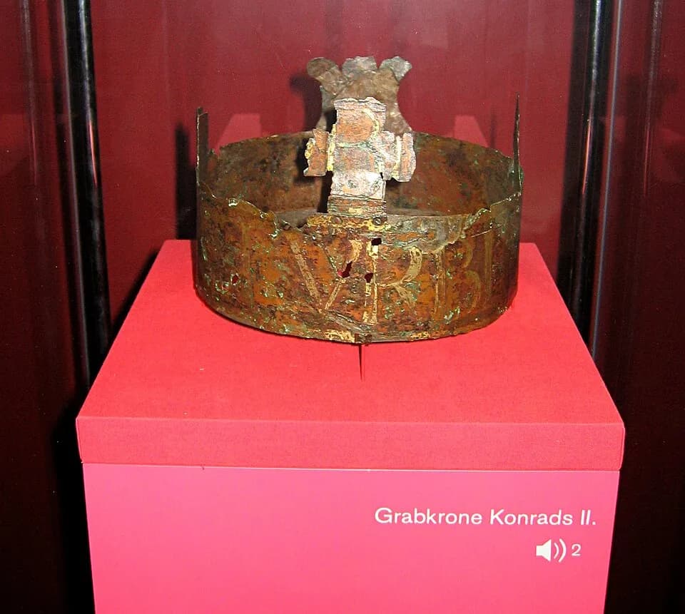 Conrad II - Die Grabkrone Konrads II. aus der Domschatzkammer des Dom zu Speyer (Historisches Museum der Pfalz), wo auch Konrads Grabstätte liegt.