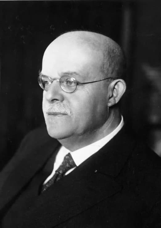 Wilhelm Marx - For documentary purposes the German Federal Archive often retained the original image captions, which may be erroneous, biased, obsolete or politically extreme. Wilhelm Marx
Reichskanzl