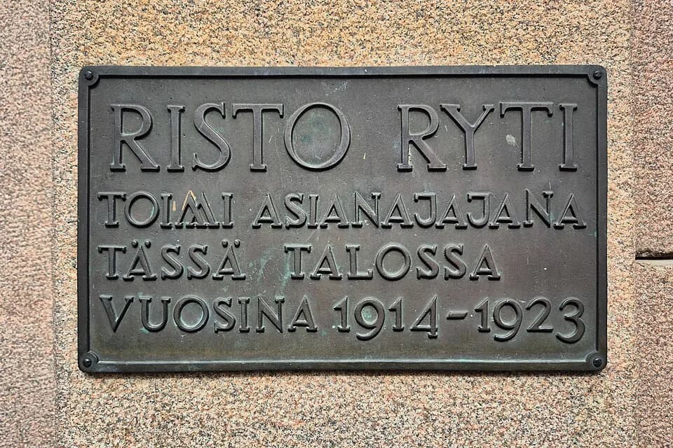 Risto Ryti - Here-worked plaque for Risto Ryti in the Merkurius House in Helsinki.