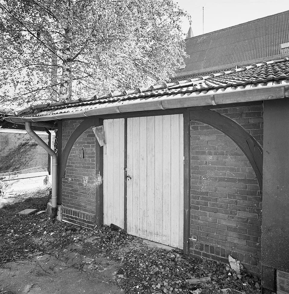Maharishi Mahesh Yogi - Klooster Sint Ludwig: Aanbouw