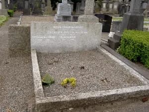 Seán MacBride - Maud Gonne's grave in Glasnevin cemetery, Dublin. my photo. no c/r