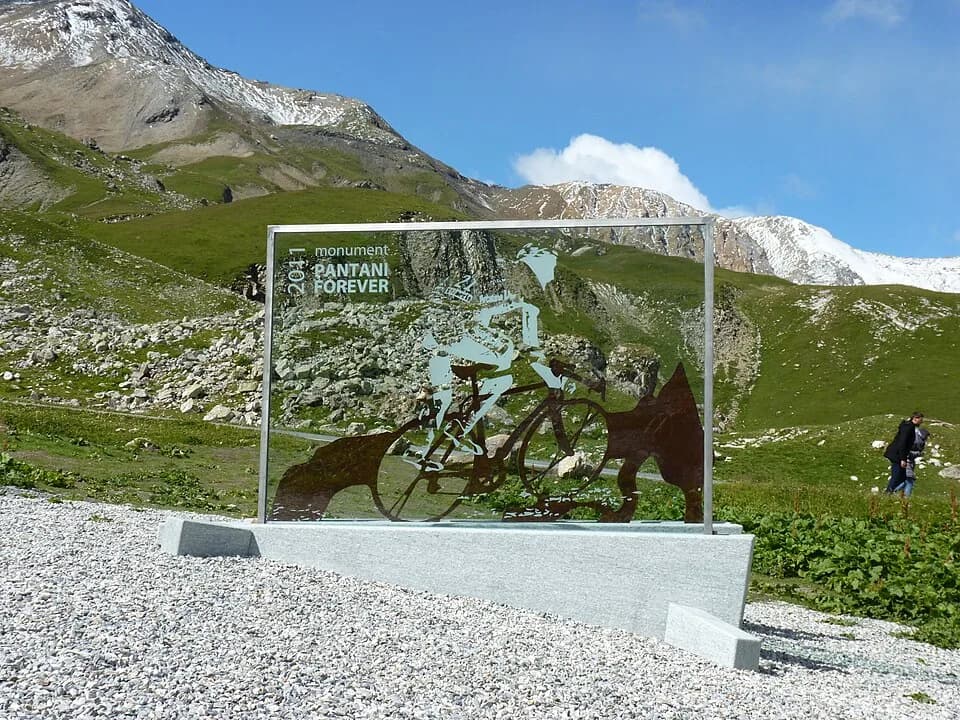 Marco Pantani - Stèle Marco Pantani sur la route du Col du Galibier