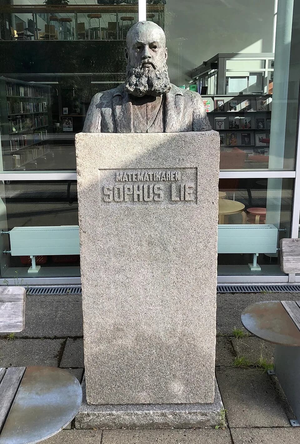 Sophus Lie - Denkmal für Sophus Lie in Nordfjordeid