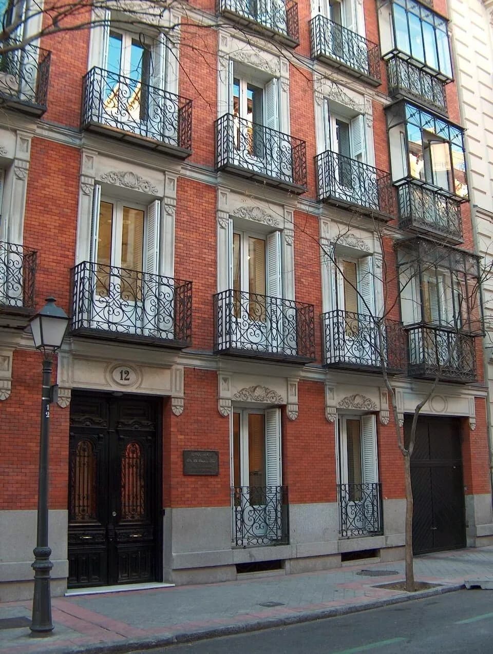 Pío Baroja - Domicilio madrileño en  Ruíz de Alarcón, 12.