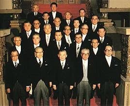 Tsutomu Hata - 竹下改造内閣発足後の記念撮影