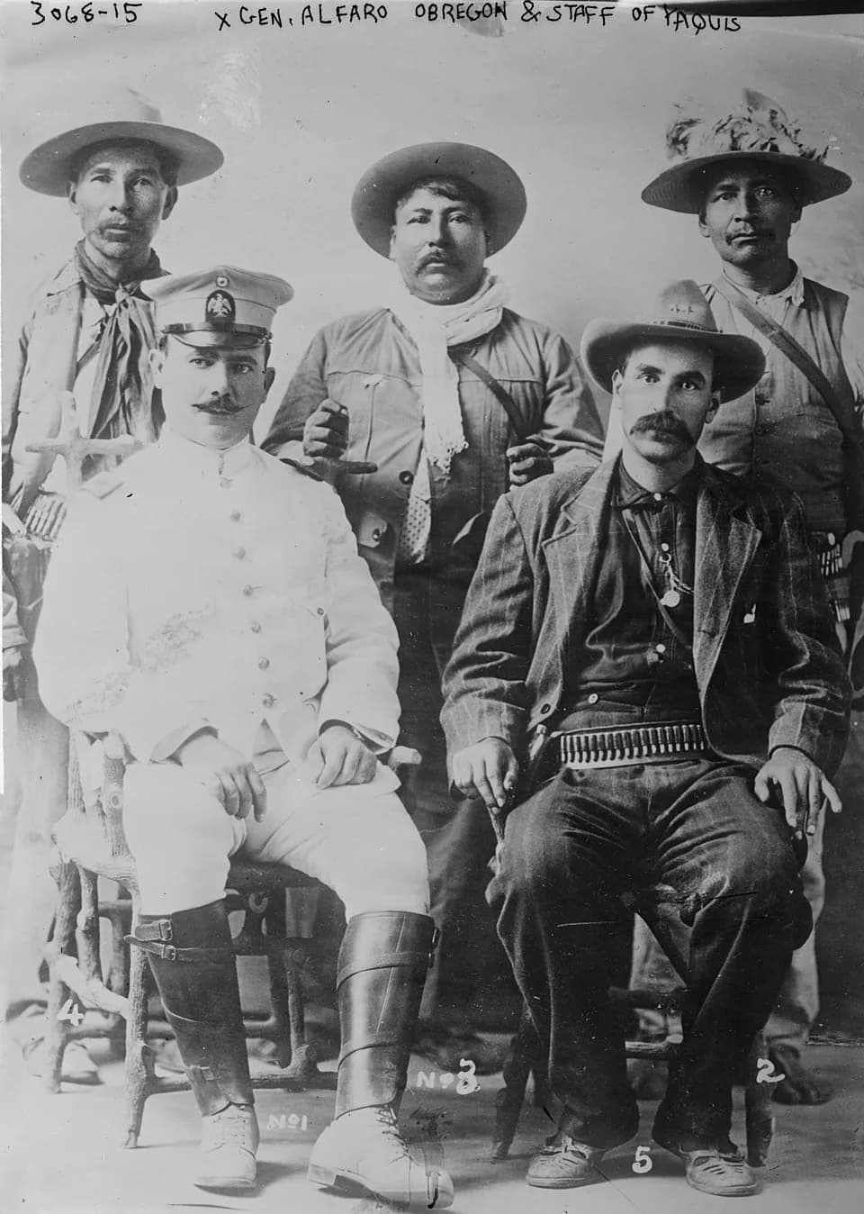 Álvaro Obregón - Álvaro Obregón, former Mexican president (white uniform) with his staff of Yaquis.