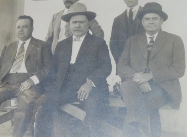Álvaro Obregón - Picture of Alejo Bay, Alvaro Obregon and Plutarco Elias Calles time after the Battle of Agua Prieta.