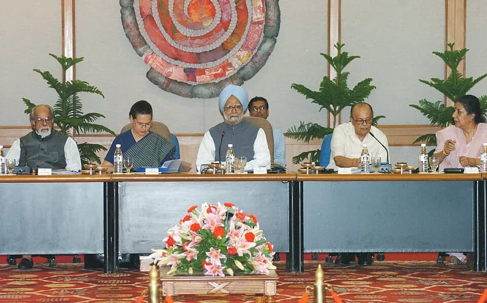 Inder Kumar Gujral - The Prime Minister, Dr. Manmohan Singh chairing the first meeting of the National Committee on ‘Commemoration of the 150th Anniversary of the First War of Independence-1857’, in N
