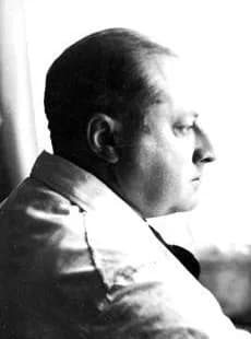 Gottfried Benn - Title: Gottfried Benn Arzt und Schriftsteller 
People in the image:

Benn, Gottfried  Dr.: Schriftsteller, Arzt, Bundesrepublik Deutschland

  
For documentary purposes the German Fed