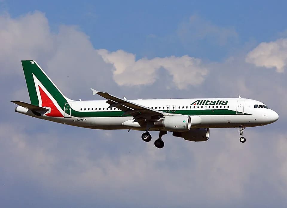 Giuseppe Ungaretti - Alitalia Airbus A320 (EI-DTM).