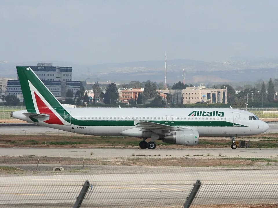 Giuseppe Ungaretti - Spotting at Ben Gurion International airport