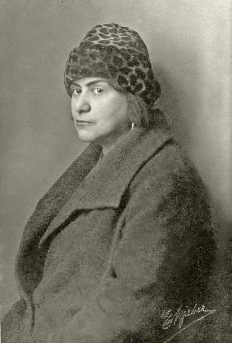 Else Lasker-Schüler - Picture of Else Lasker-Schüler on her 50th birthday