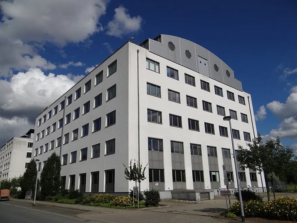 Feodor Felix Konrad Lynen - Office and laboratory building in Hannover, Germany.