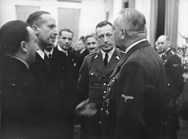 Konstantin von Neurath - For documentary purposes the German Federal Archive often retained the original image captions, which may be erroneous, biased, obsolete or politically extreme. Prag, Hochschu