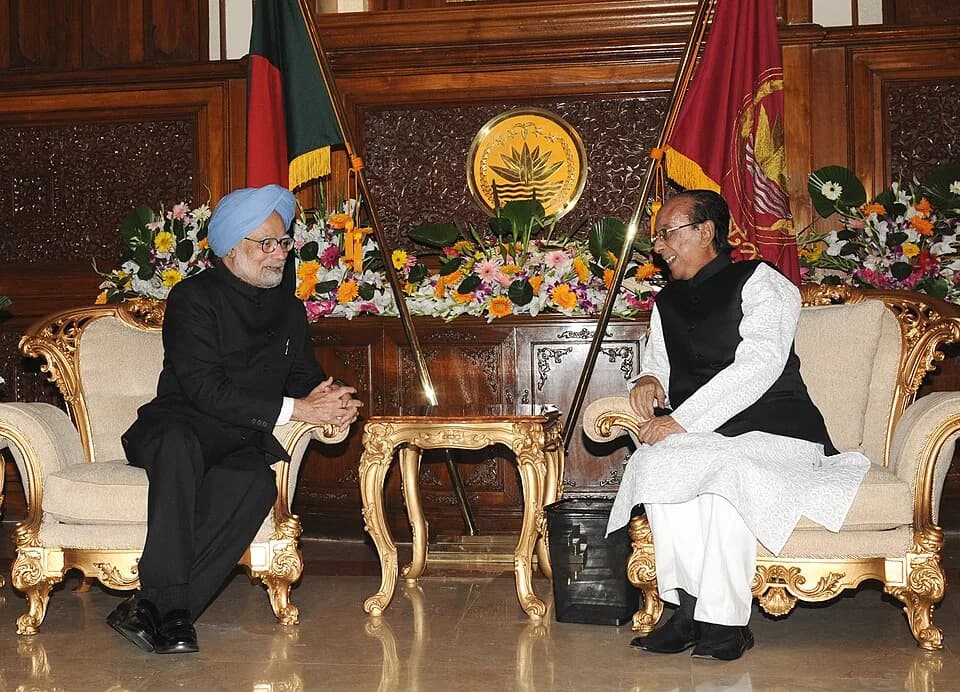Zillur Rahman - The Prime Minister, Dr. Manmohan Singh meeting the President of Bangladesh, Mr. Mohammad Zillur Rahman, in Dhaka, Bangladesh on September 07, 2011.