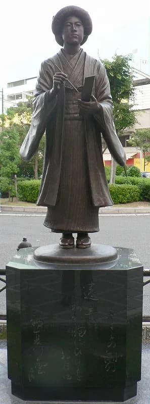 Akiko Yosano - The bronze statue of Yosano Akiko at Sakai-station, Sakai city ,Osaka ,Japan（大阪府堺市の南海本線堺駅西口前にある与謝野晶子銅像）