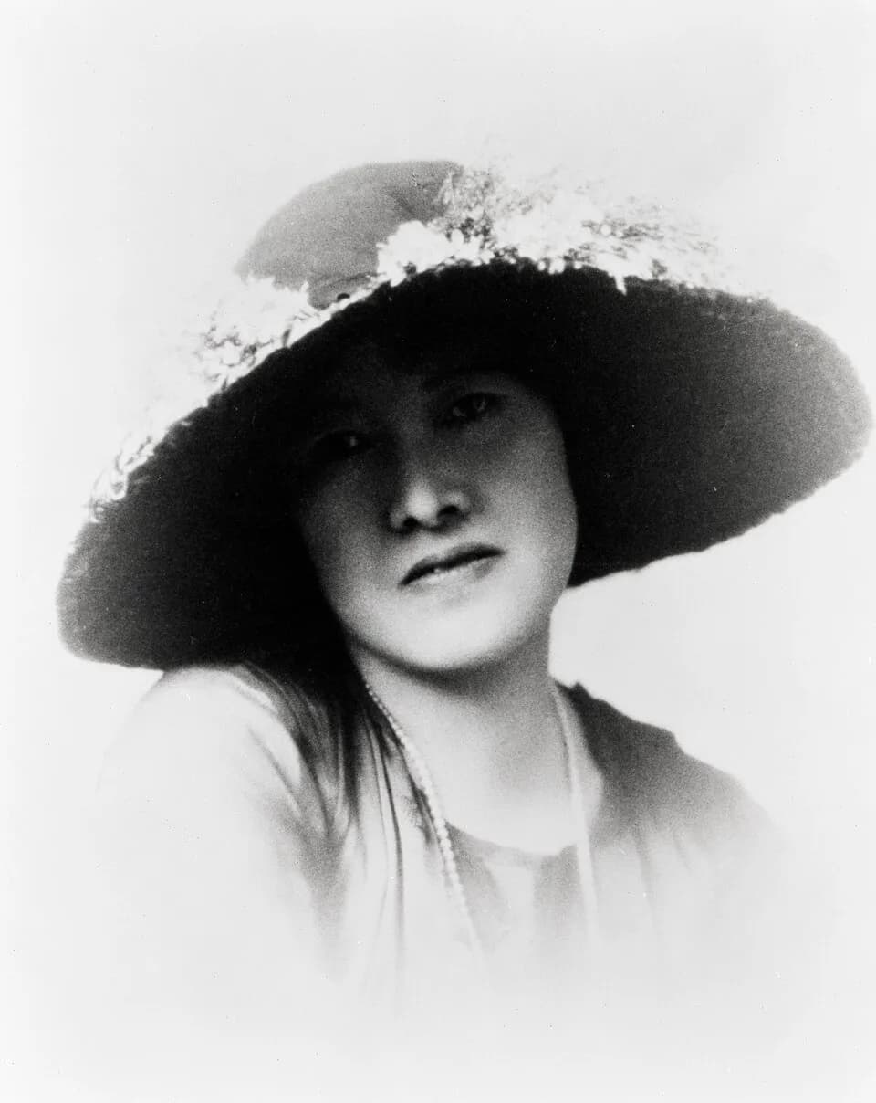 Akiko Yosano - Japanese poet/writer Akiko Yosano (与謝野晶子, 1878–1942)