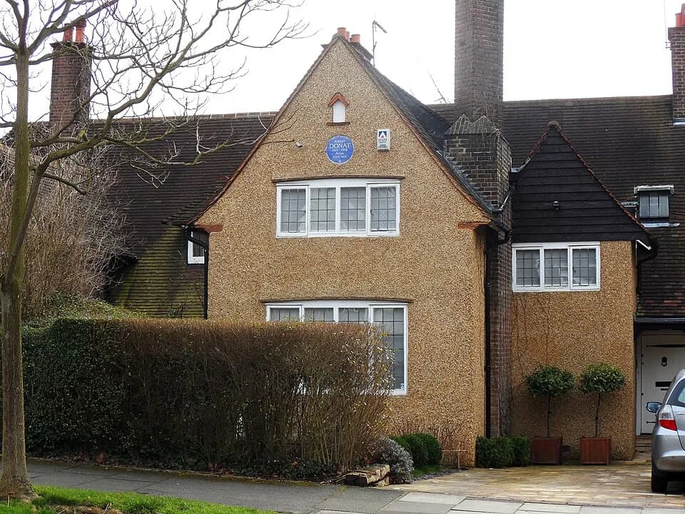 Robert Donat - Robert Donat 1905 - 1958 actor lived here