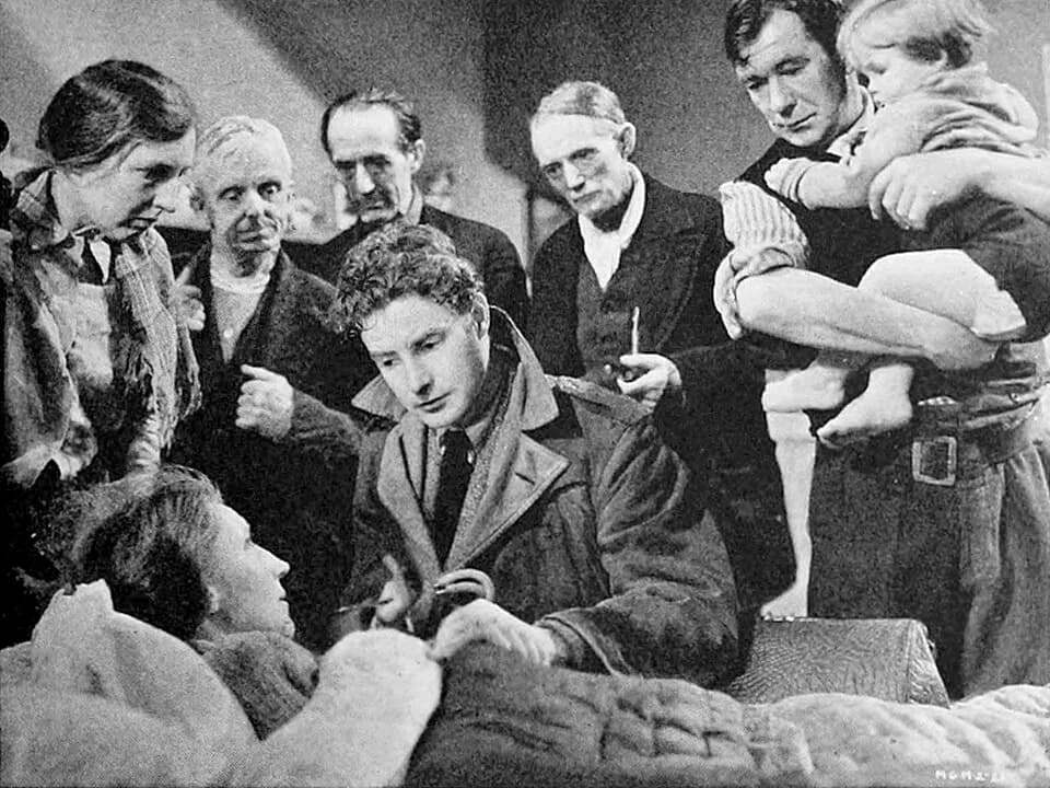 Robert Donat - Scene from The Citadel (1938)
Identifier: bankratemoneymar00palgrich (find matches)
Title: Bank rate and the money market in England, France, Germany, Holland, and Belgium, 1844-1900;
Y