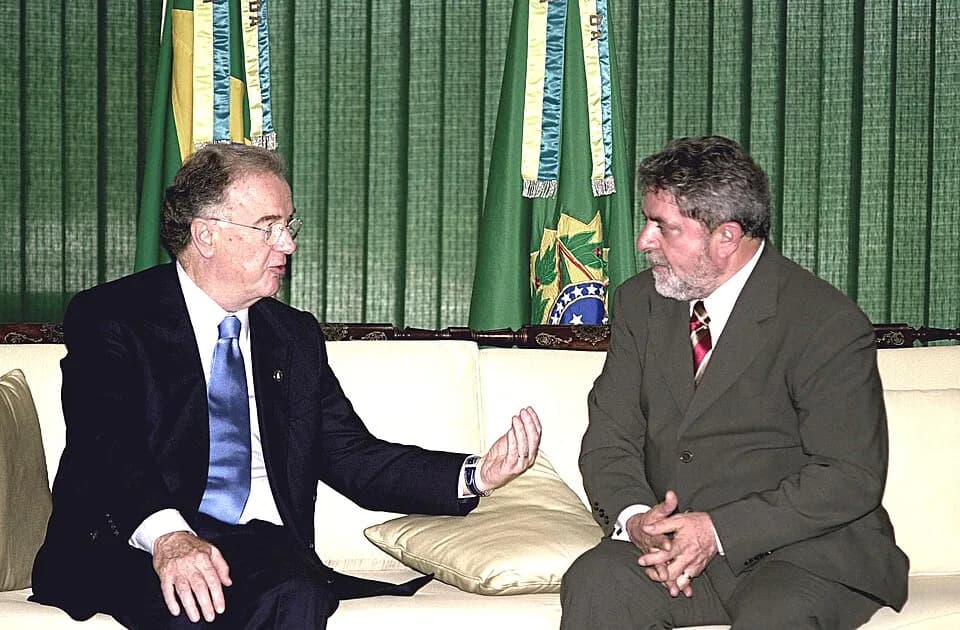 Jorge Sampaio - O presidente de Portugal, Jorge Sampaio, é recebido no Palácio do Planalto pelo presidente Luiz Inácio Lula da Silva.