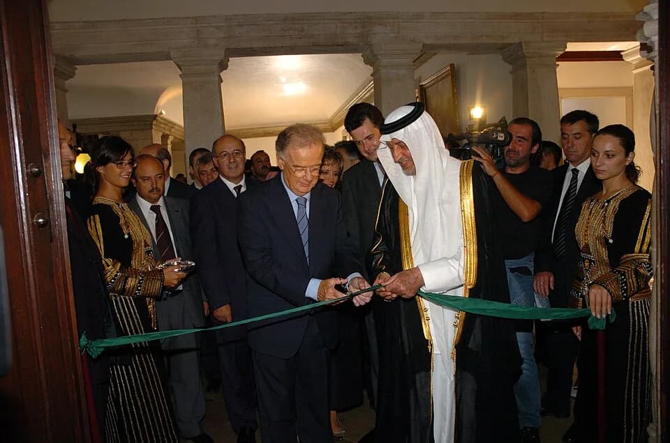 Jorge Sampaio - President Jorge Sampaio of Portugal and Prince Khalid Al-Faisal open the Sintra exhibition of "Painting and Patronage".