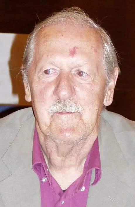 Brian Aldiss - Brian Aldiss at Worldcon 2005 in Glasgow, August 2005. Picture taken by Szymon Sokół.