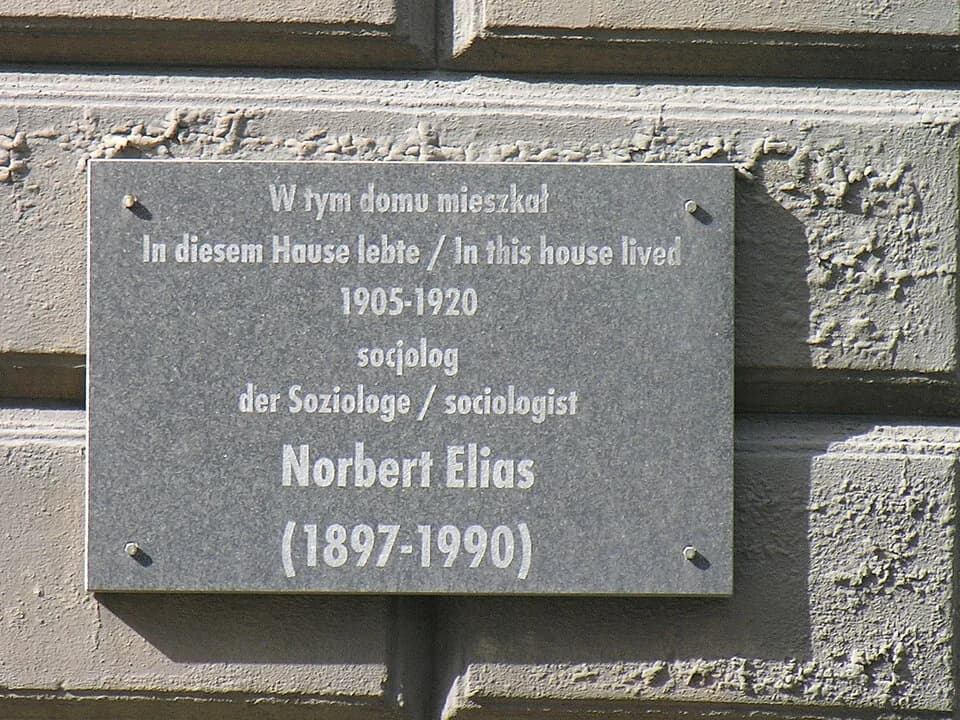 Norbert Elias - Tablica ku czci Norberta Elisa przy ul. Podwale 14 we Wrocławiu